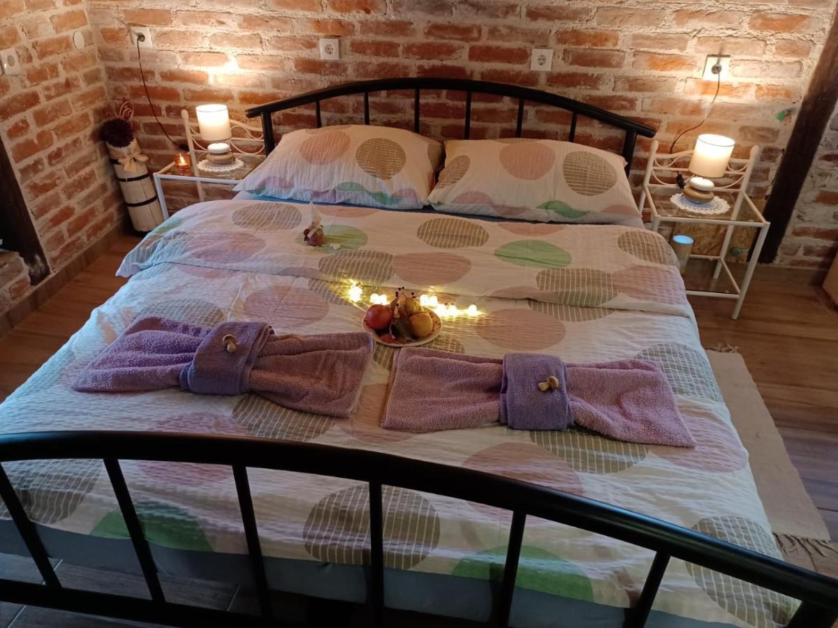 Apartment Ada Bed & Breakfast Грачац Экстерьер фото