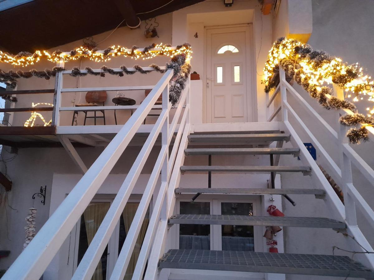 Apartment Ada Bed & Breakfast Грачац Экстерьер фото