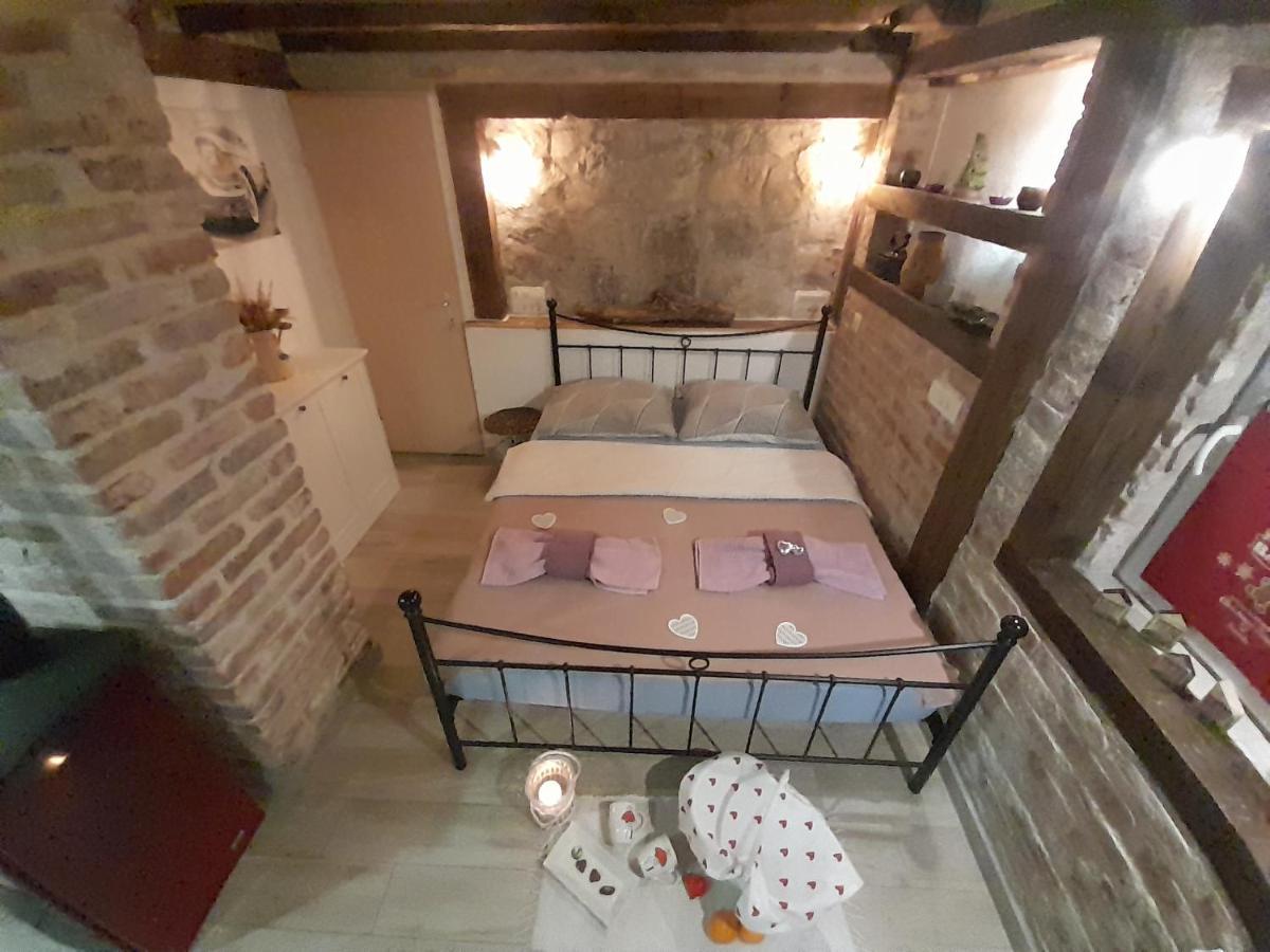 Apartment Ada Bed & Breakfast Грачац Экстерьер фото