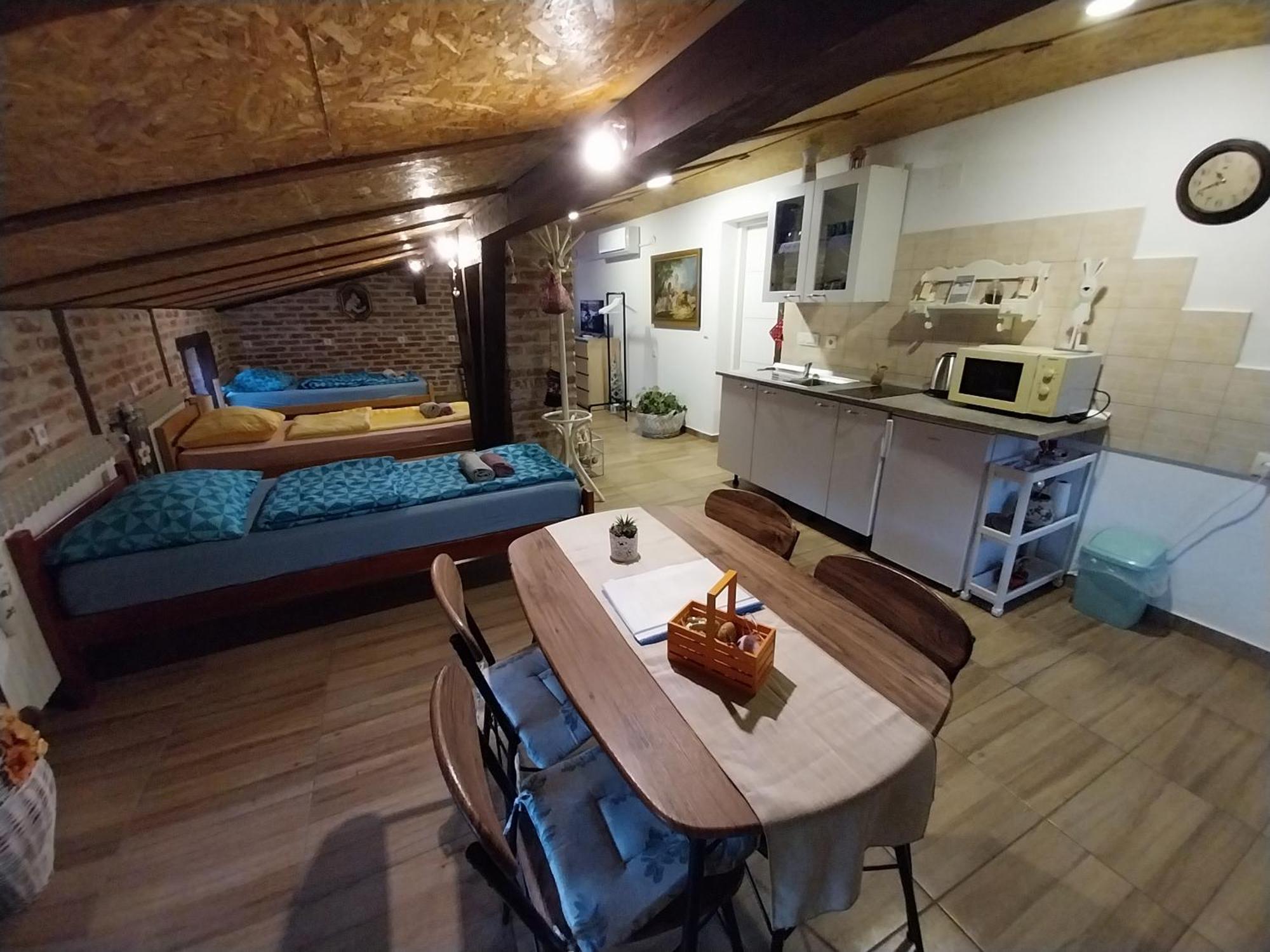 Apartment Ada Bed & Breakfast Грачац Экстерьер фото