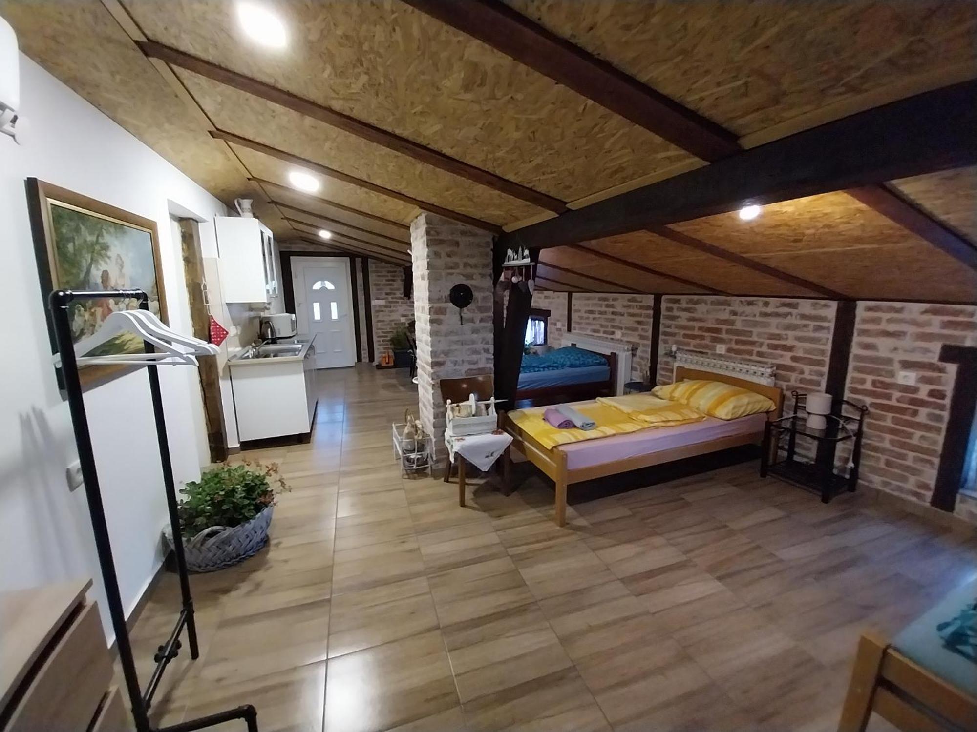 Apartment Ada Bed & Breakfast Грачац Экстерьер фото