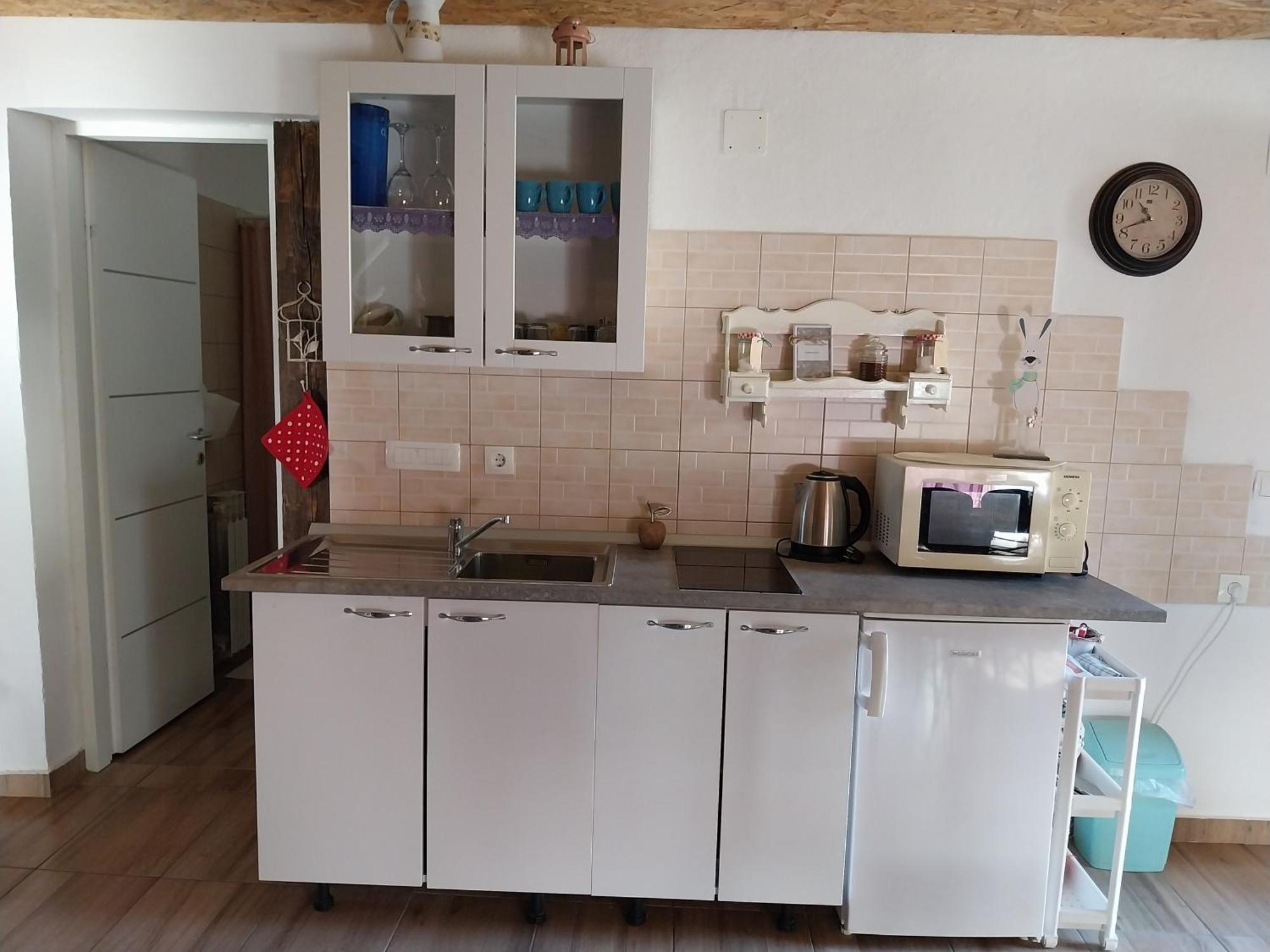 Apartment Ada Bed & Breakfast Грачац Экстерьер фото
