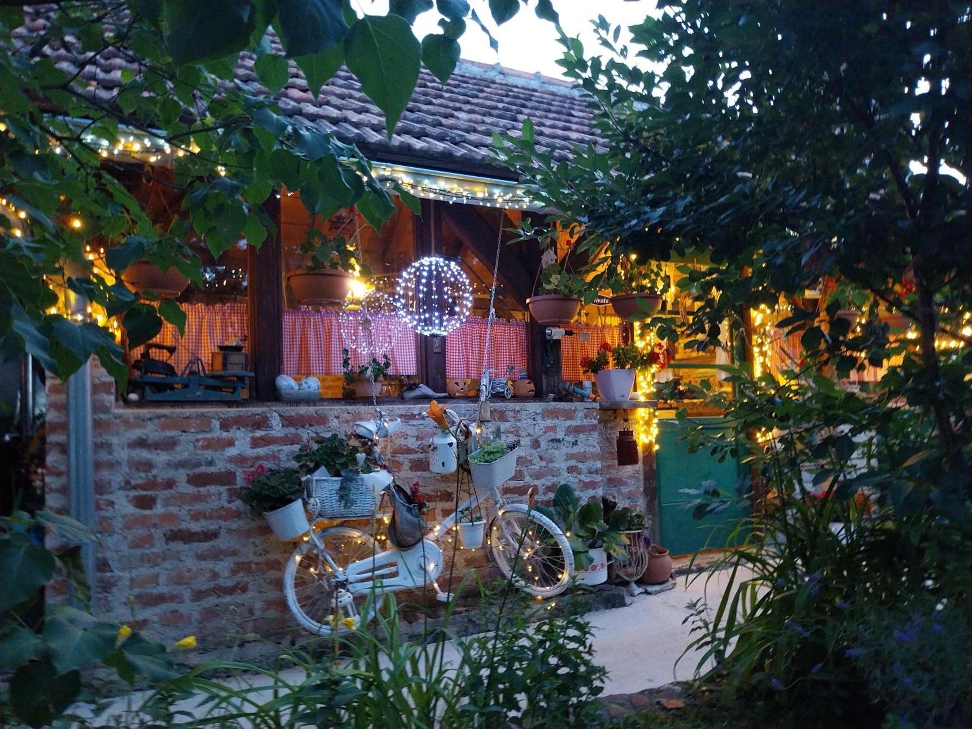 Apartment Ada Bed & Breakfast Грачац Экстерьер фото